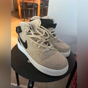 Nike Mid Air Force 1
